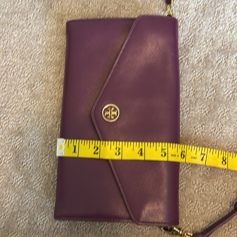 Tory Burch Robinson Expandable Concierge Wallet/Handbag - Picture 12 of 16